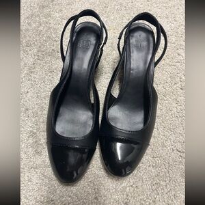 Gap Black Cap Toe Pumps
